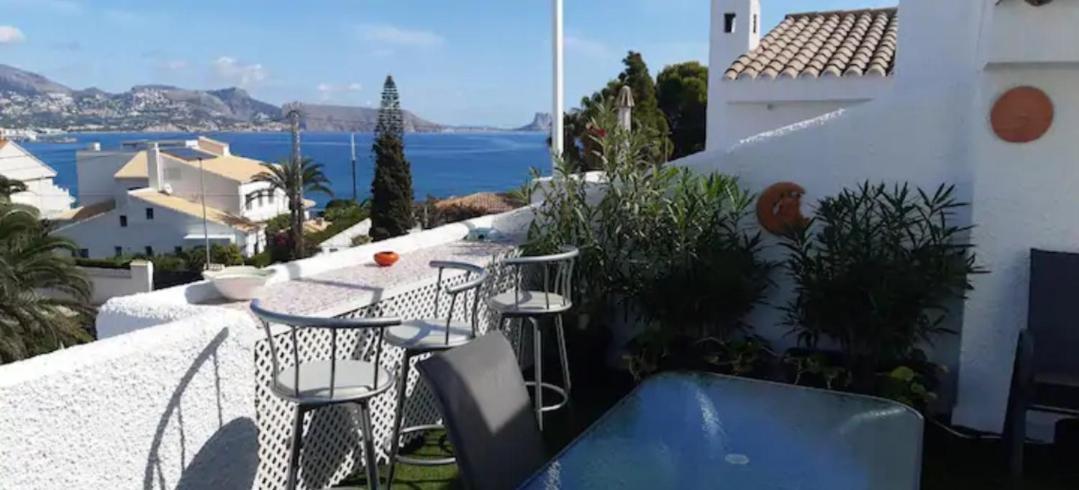 House In The Center Of Albir, 2 Min Walk From The Beach アルビール エクステリア 写真