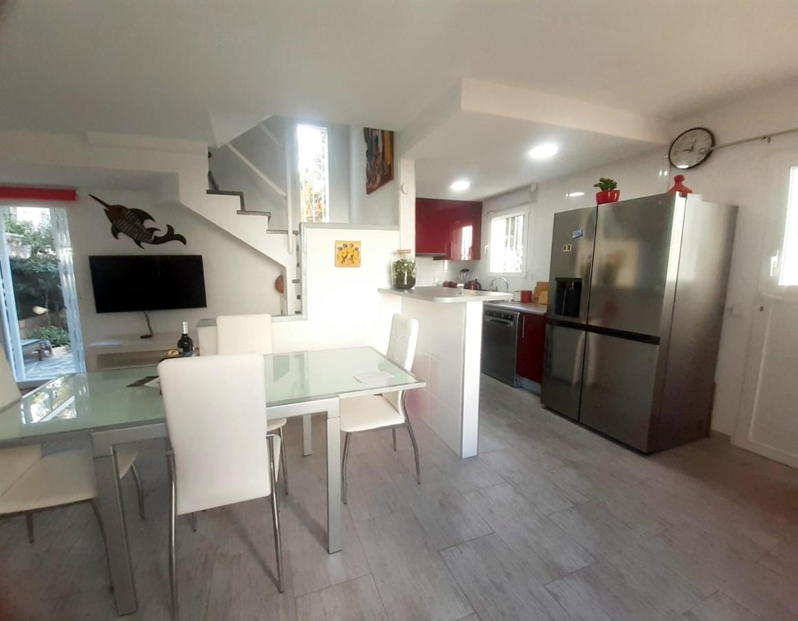 House In The Center Of Albir, 2 Min Walk From The Beach アルビール エクステリア 写真