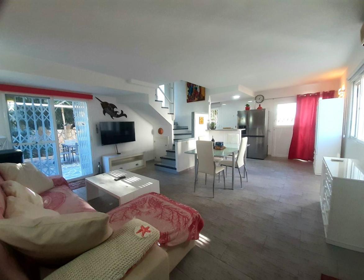 House In The Center Of Albir, 2 Min Walk From The Beach アルビール エクステリア 写真